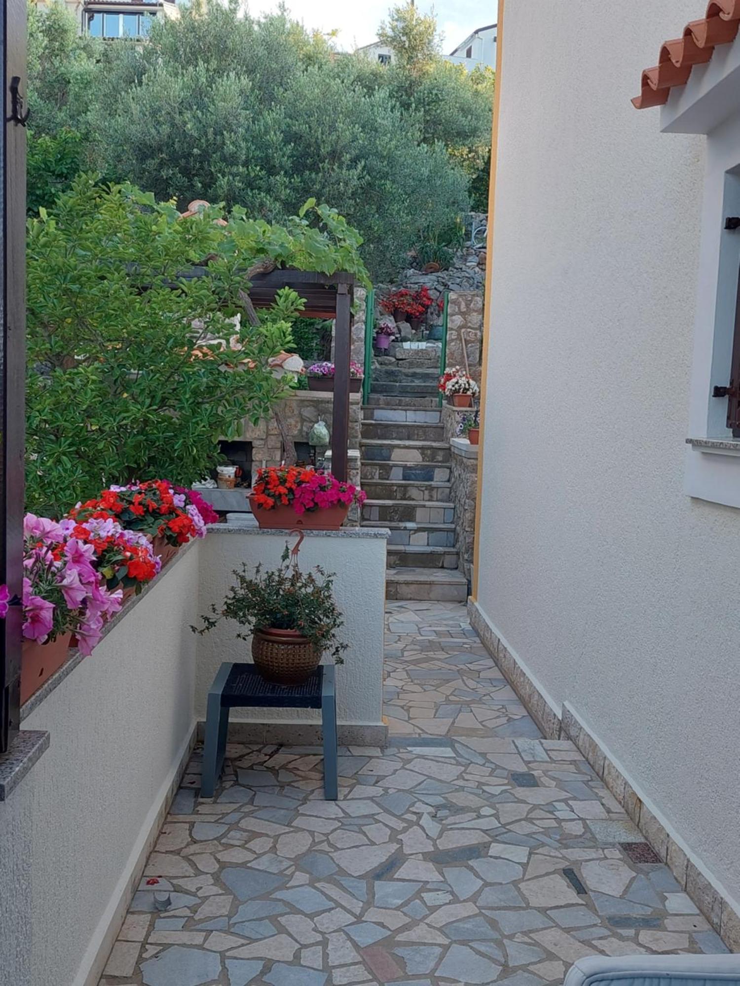 Apartments Suncica Mali Losinj Exterior photo